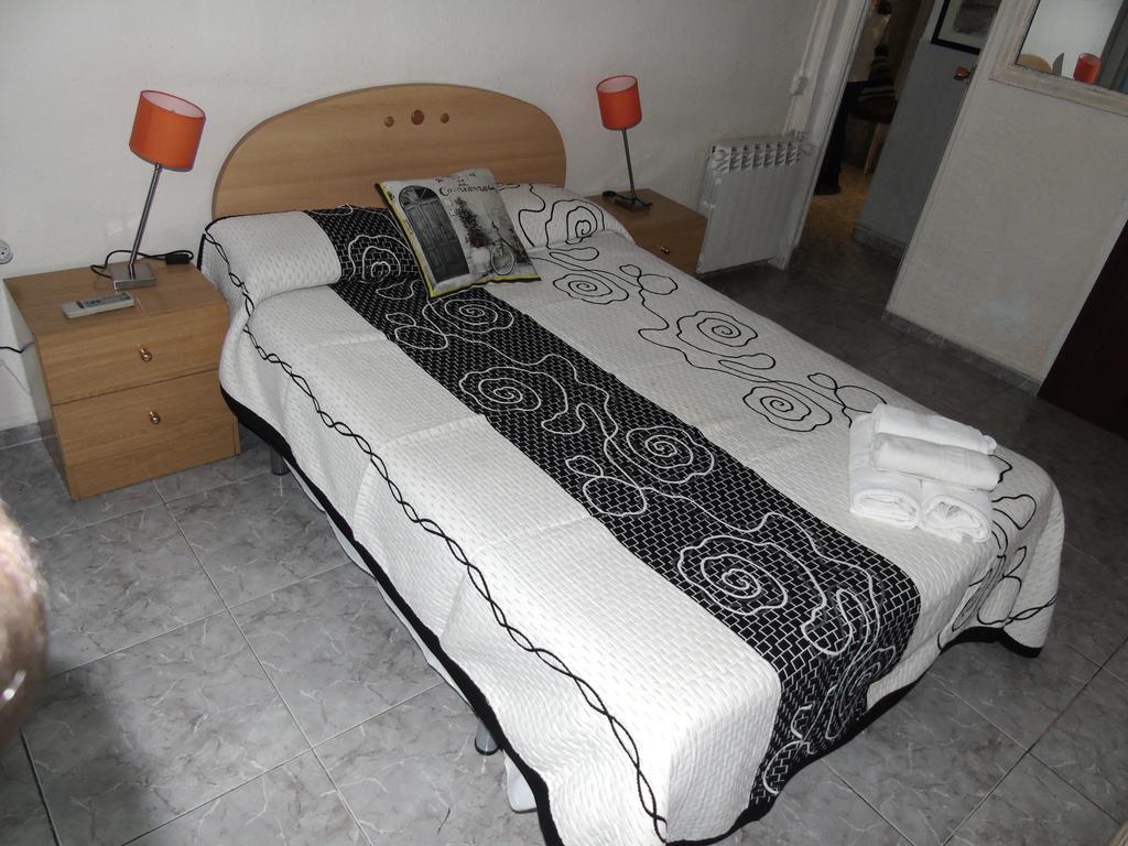 Hostal Aribau Барселона Стая снимка