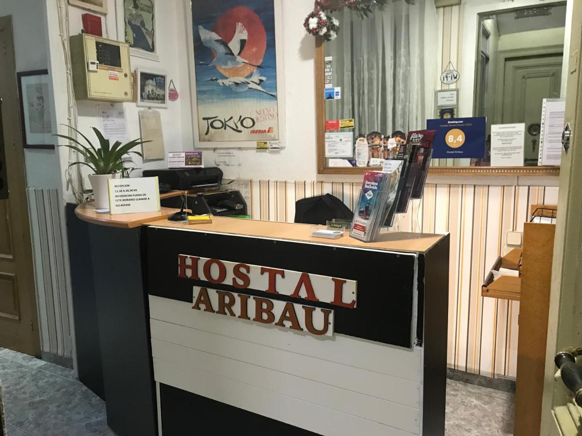 Hostal Aribau Барселона Екстериор снимка